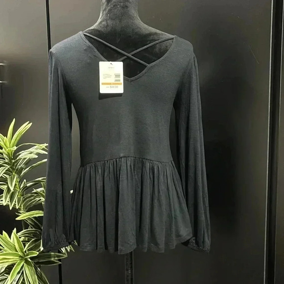 Emily Danielles Embroidered V-neck,peplum, crisscross V-back long sleeve top - Picture 3 of 12